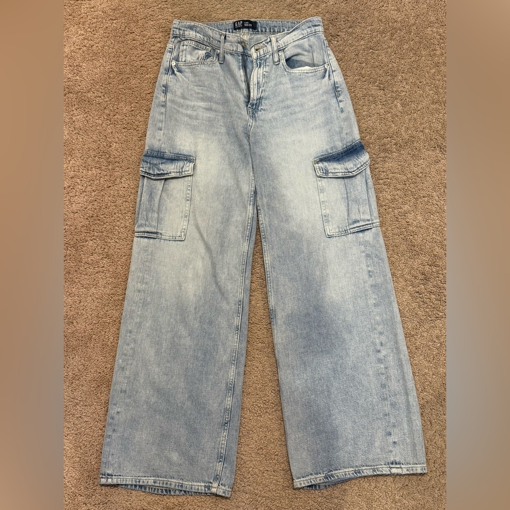 Gap Women's High Rise Wide Leg Cargo Jeans - Size 6/28R